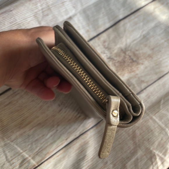 Kate Spade Leather Wallet - Picture 6 of 11